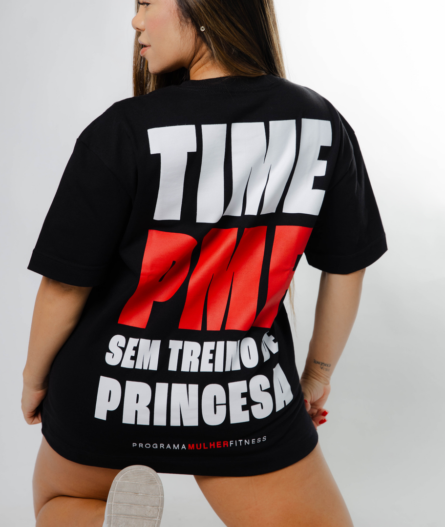 Camisa Oversized preta - "Sem treino de princesa"